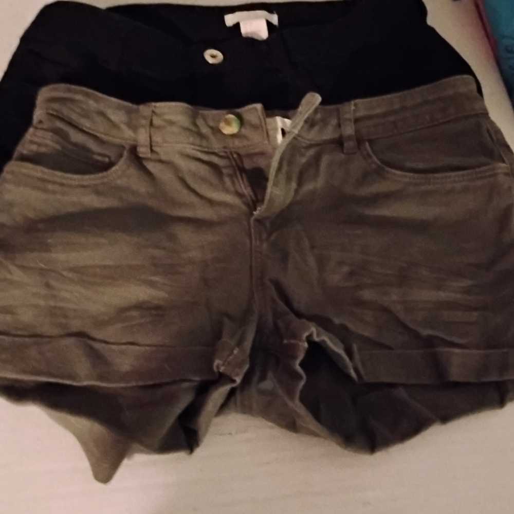 H&M Black and Olive Cargo Shorts